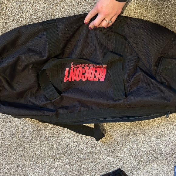 Redcon supplements black duffle gym bag - Picture 2 of 2